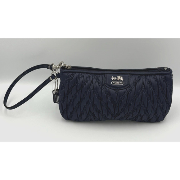 Coach Quilted Nylon Wristlet Clutch Navy Blue Silver Logo Zip Wallet Bag - Picture 2 of 10